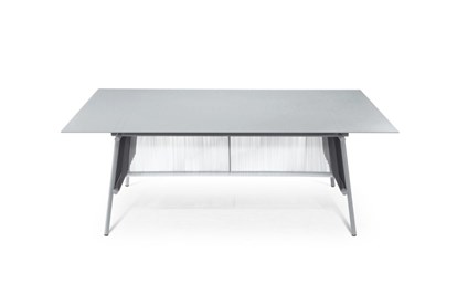 Traveler outdoor dining table